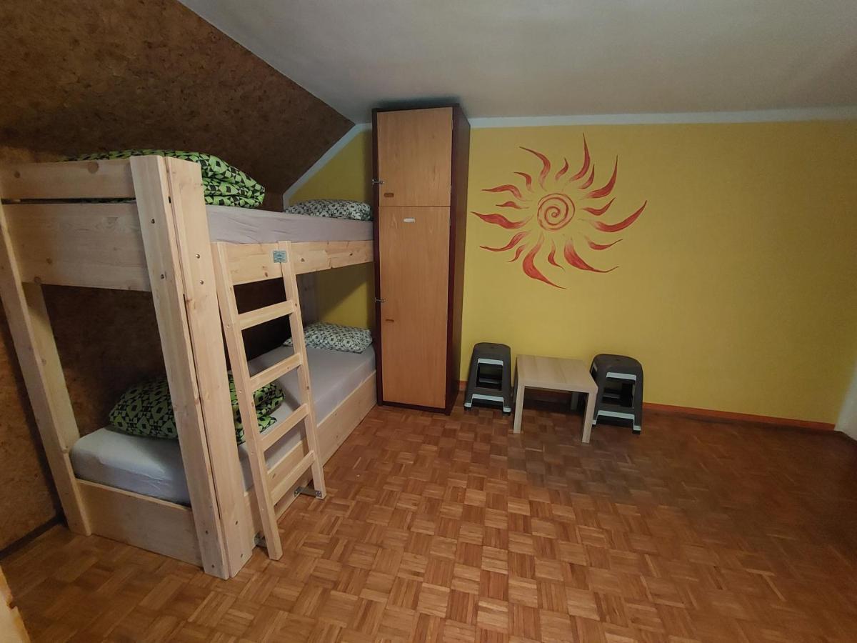 The Riverside Chill Hostel Bled Esterno foto
