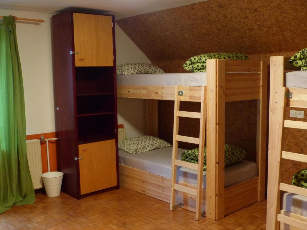 The Riverside Chill Hostel Bled Esterno foto